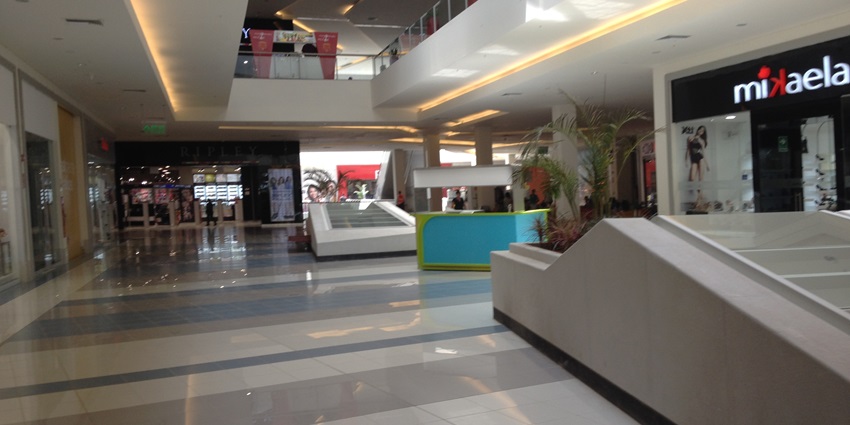 Places to visit in Ghatkopar feature R City Mall, which offers shopping, dining, and entertainment.