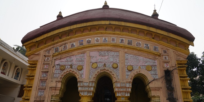 Raghunath temple is one of the largest temple sites in Jammu and Kashmir