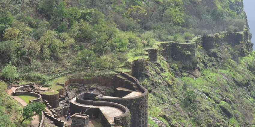 Raigad Fort feature historical significance, stunning views, and a rewarding trek.