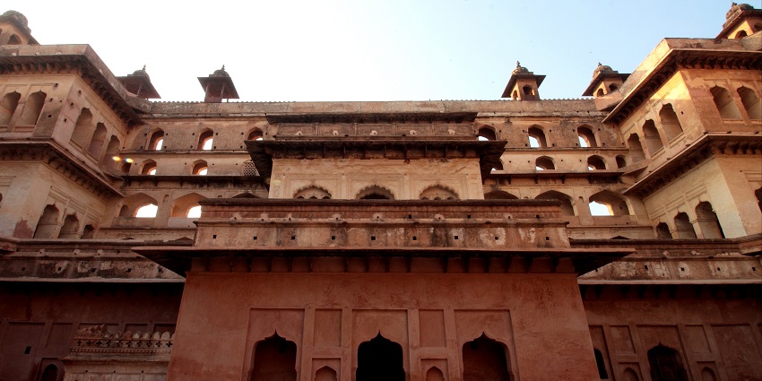 One of the places to visit near the Sohna Fort for a historical experience.
