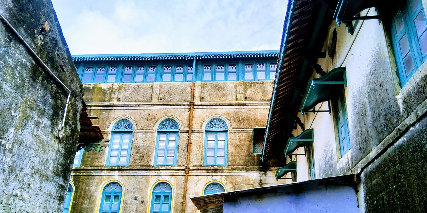 The Rajkot Fort showcases the historical architecture and scenic surroundings.