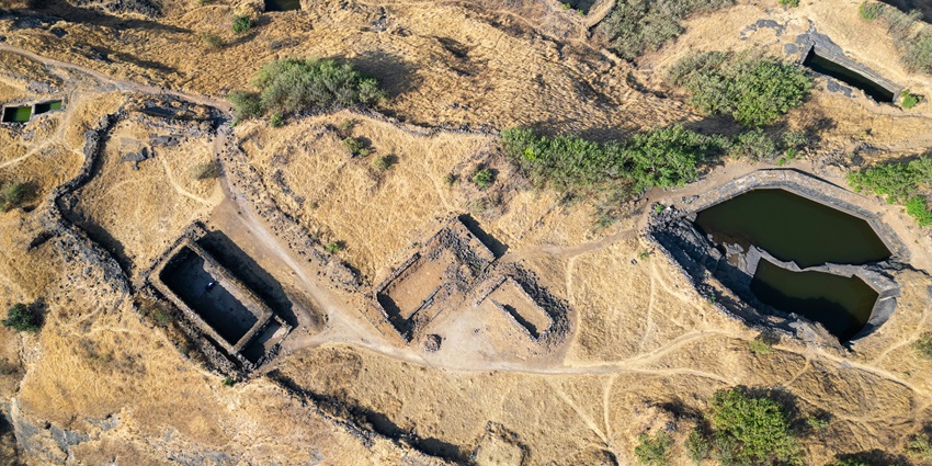 An aerial view of the Rajmachi Fort, one of the famous places to visit in Khandala.