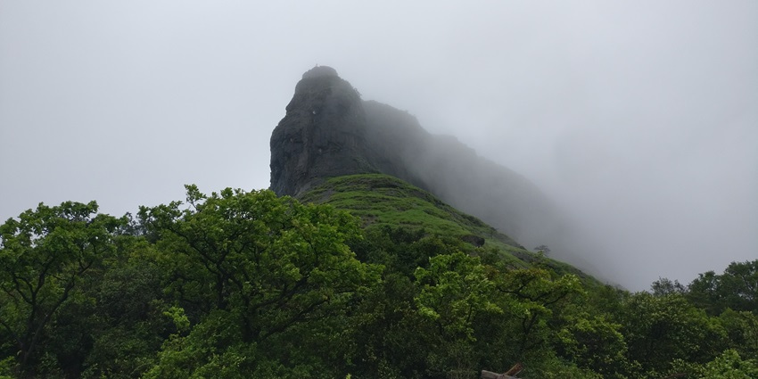 Image of Rajmachi View Point: Stunning views of fort and lush valley and misty weather