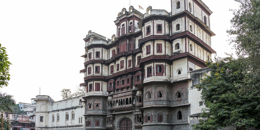 An image of the majestic Rajwada Palace, a historical site near Shell City Water Park Indore.