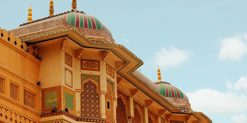 An image of the stunning Rajwada Palace, reflecting the rich culture of Indore near Crescent Water Park Indore.