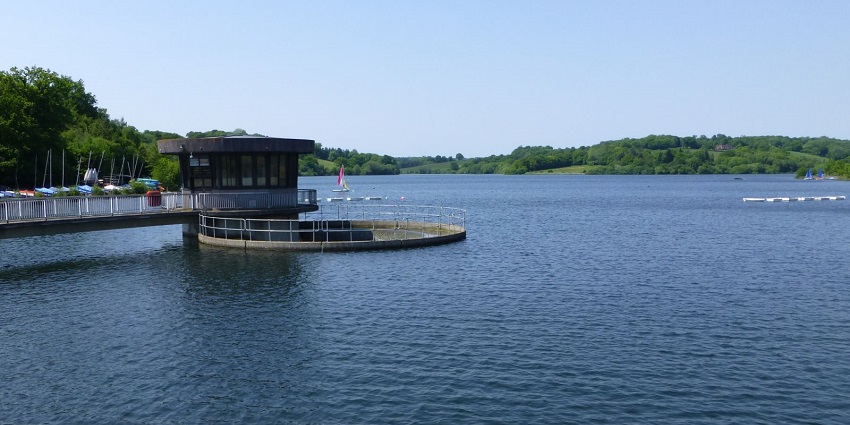 Rakaskop Reservoir is surrounded by lush greenery and offers scenic views