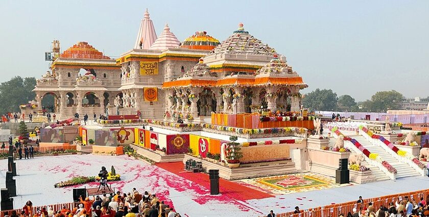 One of the best Ram temples in Tamil Nadu with a huge crowd to visit.