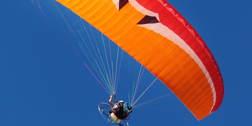 The primary takeoff point for thrilling paragliding in Yelagiri is at Ramakrishna Mutt.