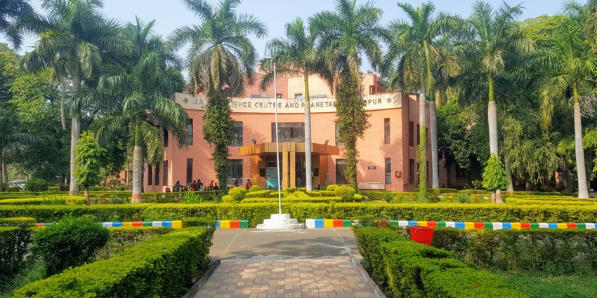 Raman Science Centre is one of the interesting places to visit in Nagpur for couples.