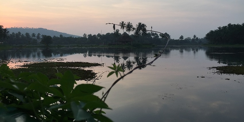 Ramasamudra, the serene lake for strolls, birdwatching, and sunsets.