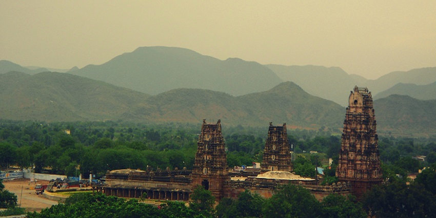 Visit Ramaswamy Temple near Sarangapani Temple to witness beautiful murals