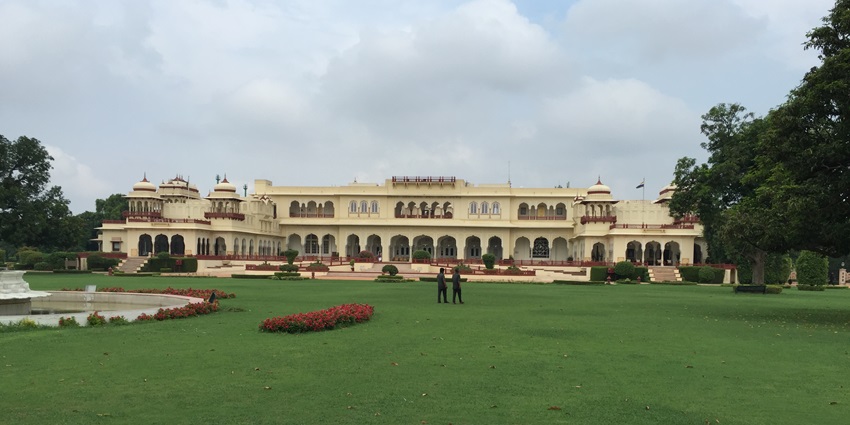 Image of the beautiful rambagh palace near the rambagh viewpoint