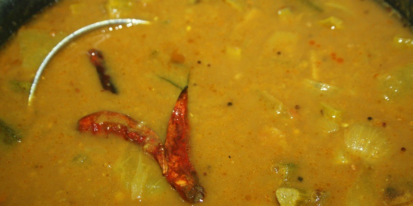 The best food in Rameshwaram is vegetable stew with lentils and coconut.