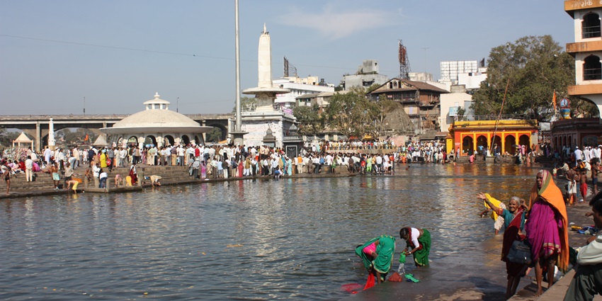 Image of Nasik, Ramkund near the Ghat - one of the best places to visit in Nashik in monsoon
