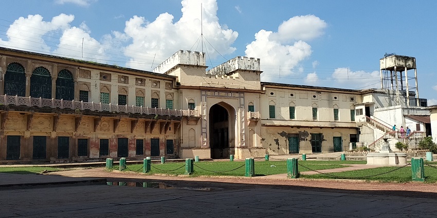 Ramnagar Fort, with stunning views, is a tourist attraction near Dajipur Wildlife Sanctuary.