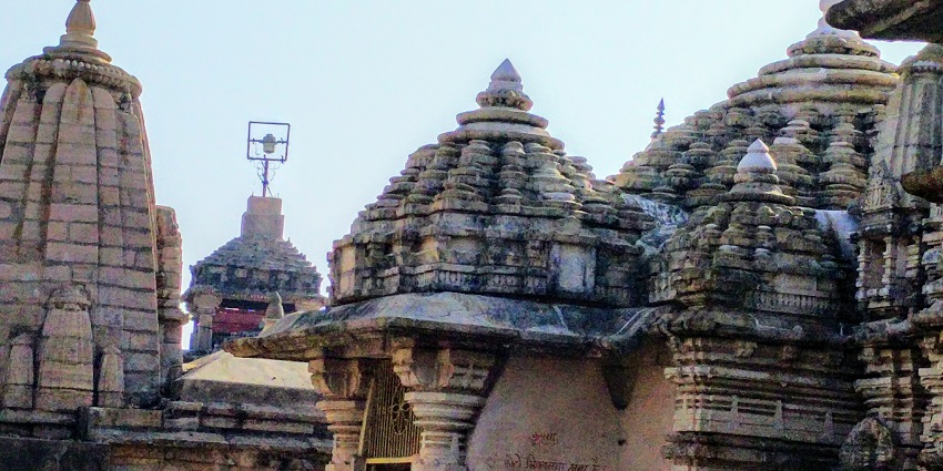 The Ramtek Fort and temple, a popular destination near Umred Karhandla Wildlife Sanctuary