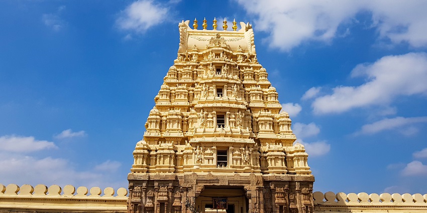 Temples In and around Srirangam include Ranganathaswamy Temple