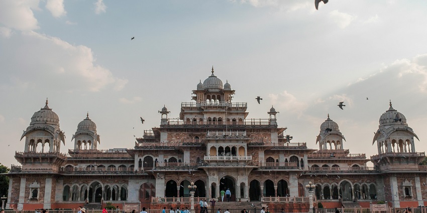 A view of the Historic building of Rani Durgavati Museum.