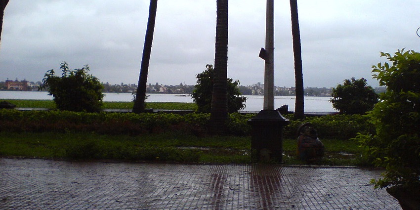 Rankala Lake in Kolhapur is a scenic spot for tourist attractions near Kolhapur Fort.