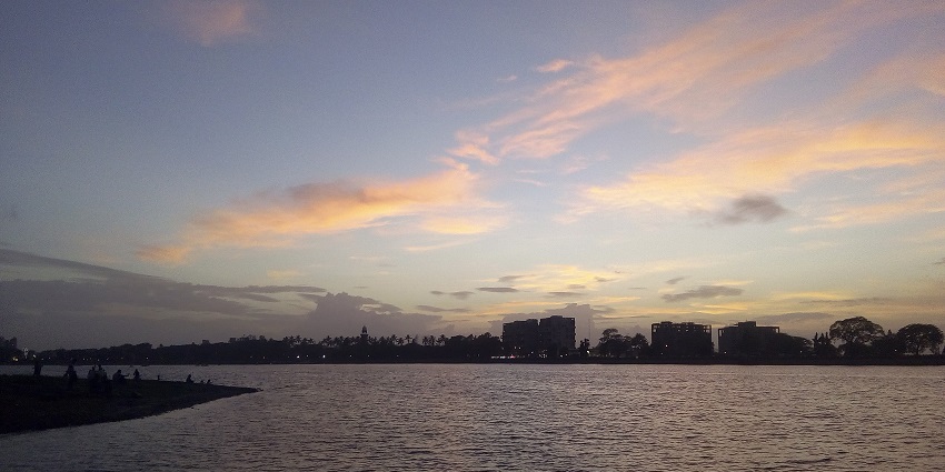 Kolhapur tourist places feature Rankala Lake, a serene spot for relaxation, boating, and picnics.
