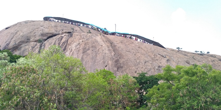 Landscape view of the SRS Hills, trekking here is the best thing to do in Ramanagara.