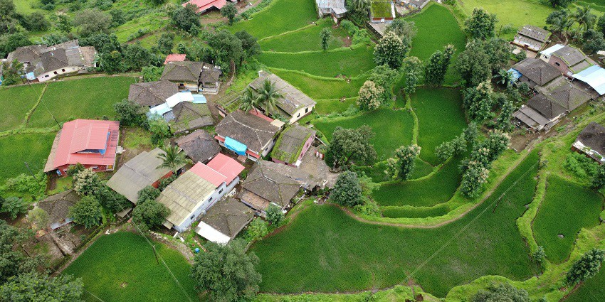 Ratnagiri offers tranquil beaches, historic fort, and delicious Alphonso mangoes.