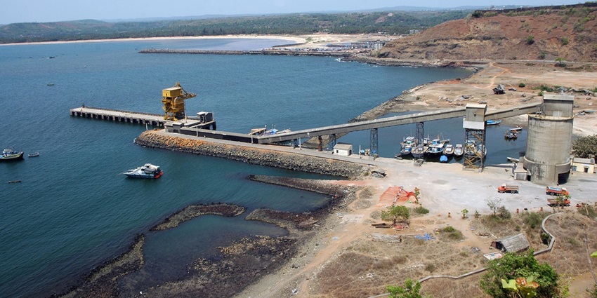 A view of Ratnagiri, one of the top places to visit in Maharashtra in November.
