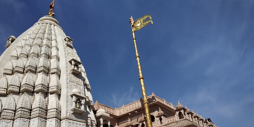 Visiting the towers of the majestic Gajanan Maharaj temple, one of the best things to do in Akola.