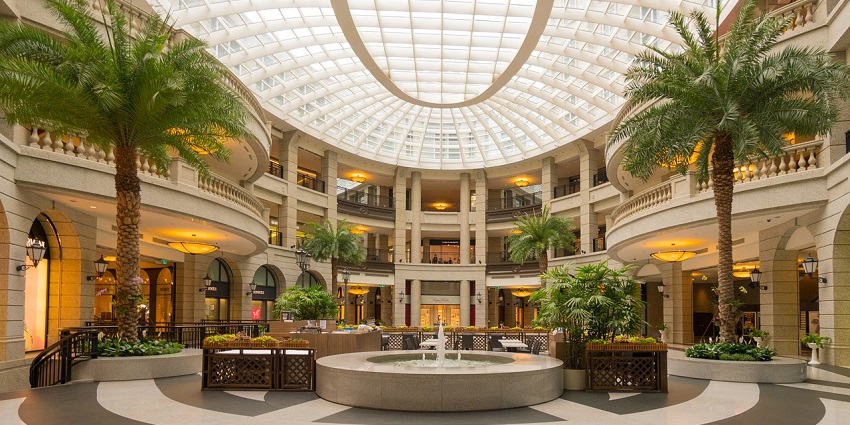 Reliance Mega Mall, a one-stop destination among all shopping malls in Kolhapur.