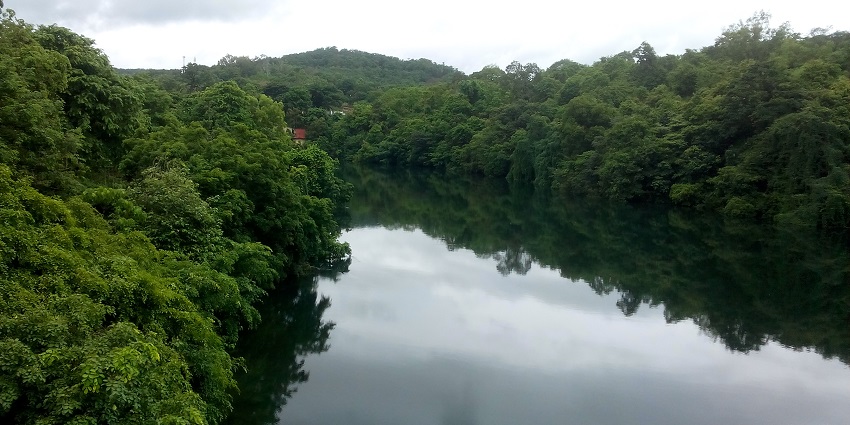 Things to do in Dandeli include a visit to Kali River for several adventure activities.