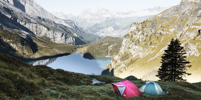 A picture of riverside camping, one of the best adventure sports in Maharashtra.