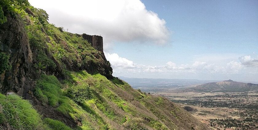 Rohida Fort, an ancient hilltop fortress, is a captivating tourist attraction near Maharashtra