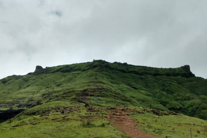 Rohideshwar Fort in Maharashtra boasts ancient architecture amid the Western Ghats' beauty.