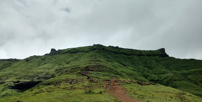 Rohideshwar Fort in Maharashtra boasts ancient architecture amid the Western Ghats' beauty.