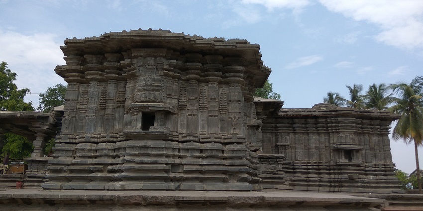 The famous Rudra Deva Temple, one of the top places to visit near Machindragad Fort.