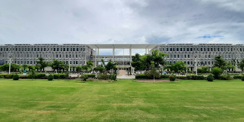 The majestic Indian Institute Of Technology at Rupnagar, a famous tourist attraction.