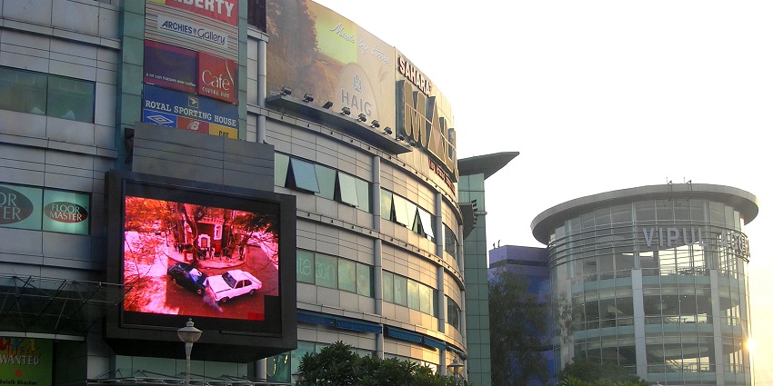 This place offers retail outlets of electronics, clothing, and high-end accessories.