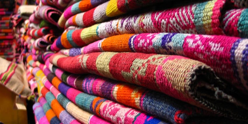 A palace renowned for textile shopping in Shirdi for every traveller to explore.