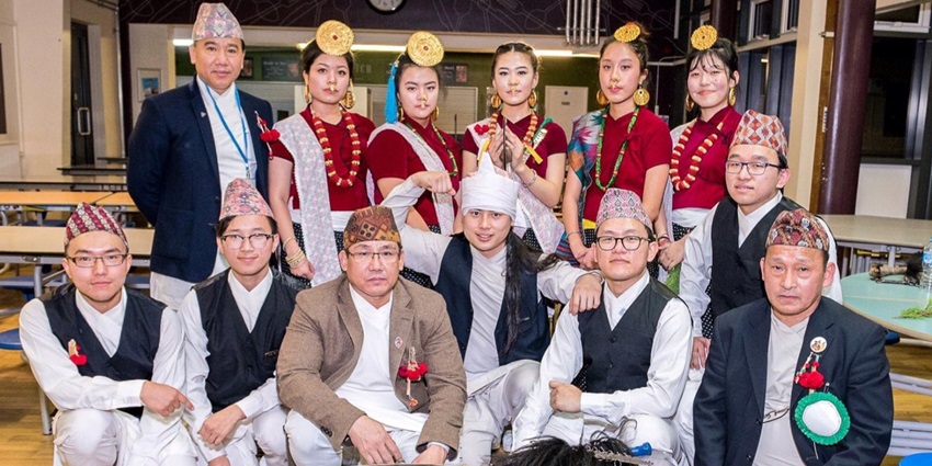 A picture of a group of dance performers on the occasion of the Sakewa festival