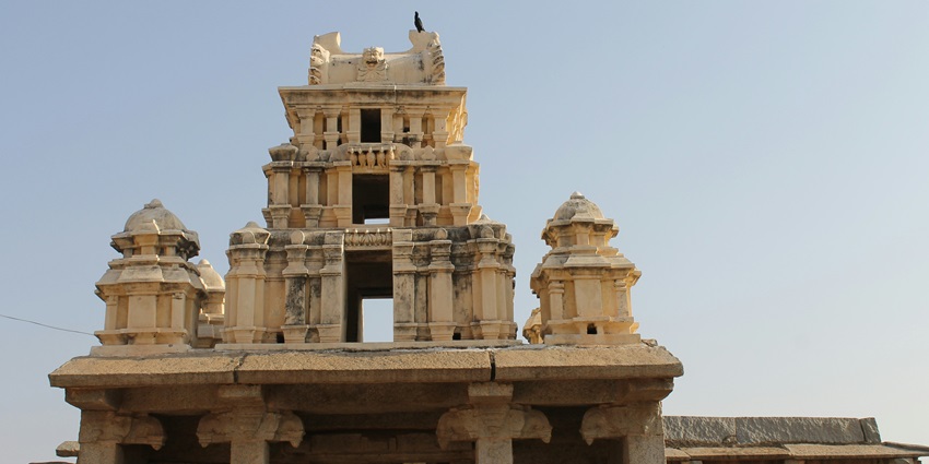 View of the Sakshi Vinayak Temple, its intricate carvings reflect in the broad daylight