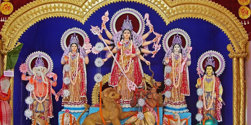 An important temple showing the religious idol of goddess Durga in the heart of the city.