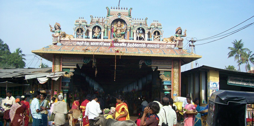 Image of Devotees visiting the Samayapuram Mariamman Temple and standing in line