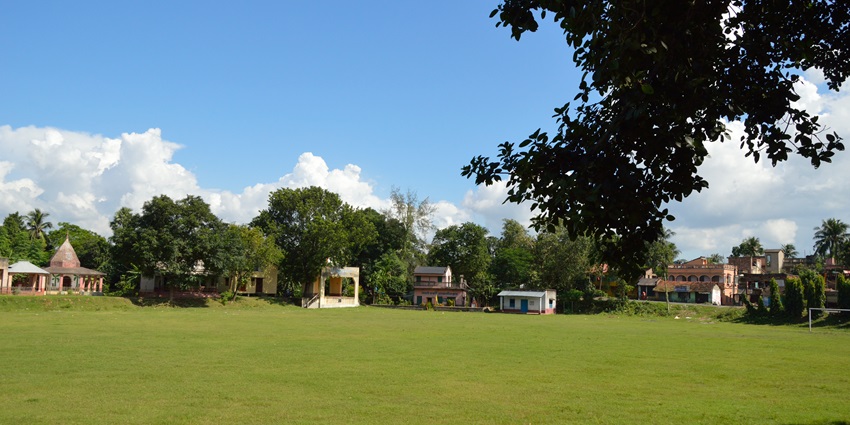 An image of a play ground, similar to Sambhaji Park, one of the places to visit in Mulund