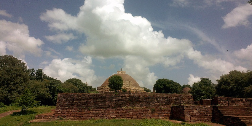 The view of Sanchi Hill Station has stupas dating back to ancient days and verdant scenery.