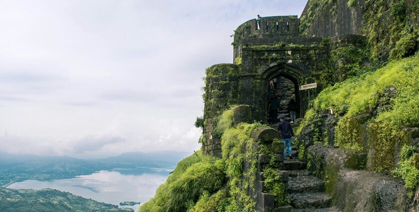 Sankshi Fort Maharashtra, the historical gem with scenic views and trekking opportunities