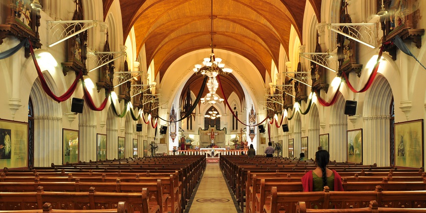 A picture of the famous Gothic-styled Santhome Cathedral, a perfect place to explore.