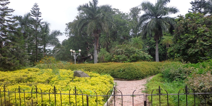 Saras Baug, is the best place to visit in pune with family offering a garden with a lake.