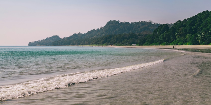 Wide and quiet Savane Beach with soft sands and a calm, uncrowded shoreline.