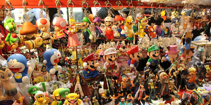 Sawantwadi Toys Market has a wide variety of toys and crafts that make it a top tourist attraction