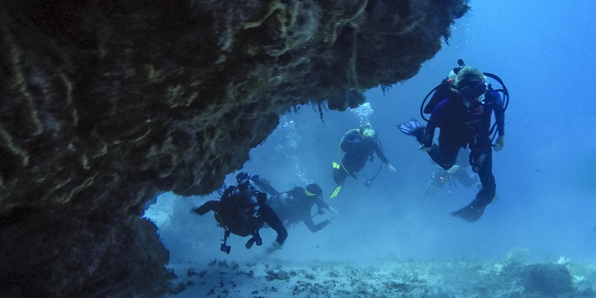 A picture of scuba diving, featuring the most exciting water sport in Alibaug.